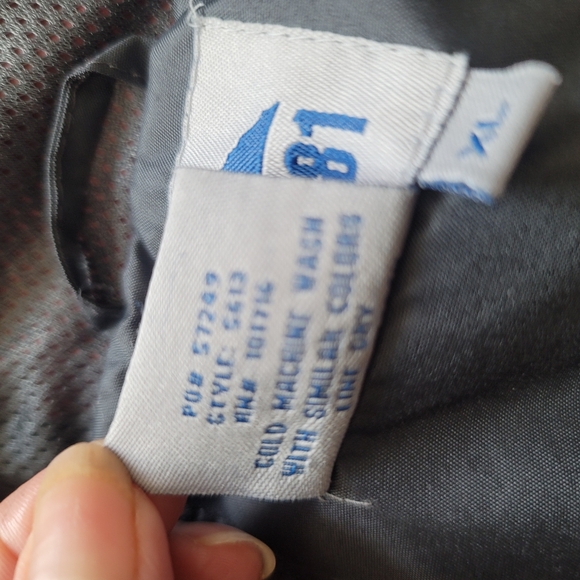 1Landsdale Pennsylvania Windbreaker Jacket Size XL in Maroon and Gray - Picture 12 of 12